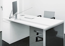 Büro Schreibtisch modern
